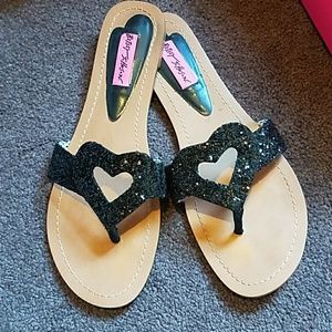 •BETSEY JOHNSON• Black Glitter heart sandals